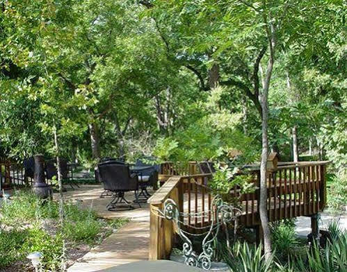 Creekhaven Inn & Spa Wimberley Exterior photo